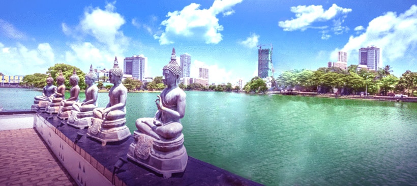 les statue qui entourent colombo statues sur un ponton au large de colombo