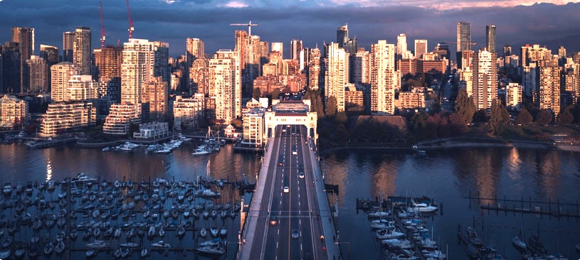 image de vancouver et de ses buildings Ville de vancouver en amérique du nord et son port